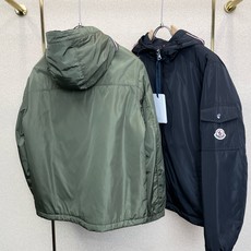 Moncler蒙口💥砸锅卖铁都要上的新款新款原单男士休闲连帽夹克 高端定制 高端版本 时尚百搭爆款⚠️⚠️✨✨进口面料 Moncler蒙口💥砸锅卖铁都要上的新款新款原单男士休闲连帽夹克 高端定制 高端版本 时尚百搭爆款⚠️⚠️✨✨进口面料