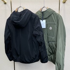 Moncler蒙口💥砸锅卖铁都要上的新款新款原单男士休闲连帽夹克 高端定制 高端版本 时尚百搭爆款⚠️⚠️✨✨进口面料 Moncler蒙口💥砸锅卖铁都要上的新款新款原单男士休闲连帽夹克 高端定制 高端版本 时尚百搭爆款⚠️⚠️✨✨进口面料