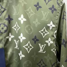 Louis Vuitton路易威登💥砸锅卖铁都要上的新款新款男士休闲衬衫 高端定制 高端版本 时尚百搭爆款⚠️⚠️✨✨进 Louis Vuitton路易威登💥砸锅卖铁都要上的新款新款男士休闲衬衫 高端定制 高端版本 时尚百搭爆款⚠️⚠️✨✨进