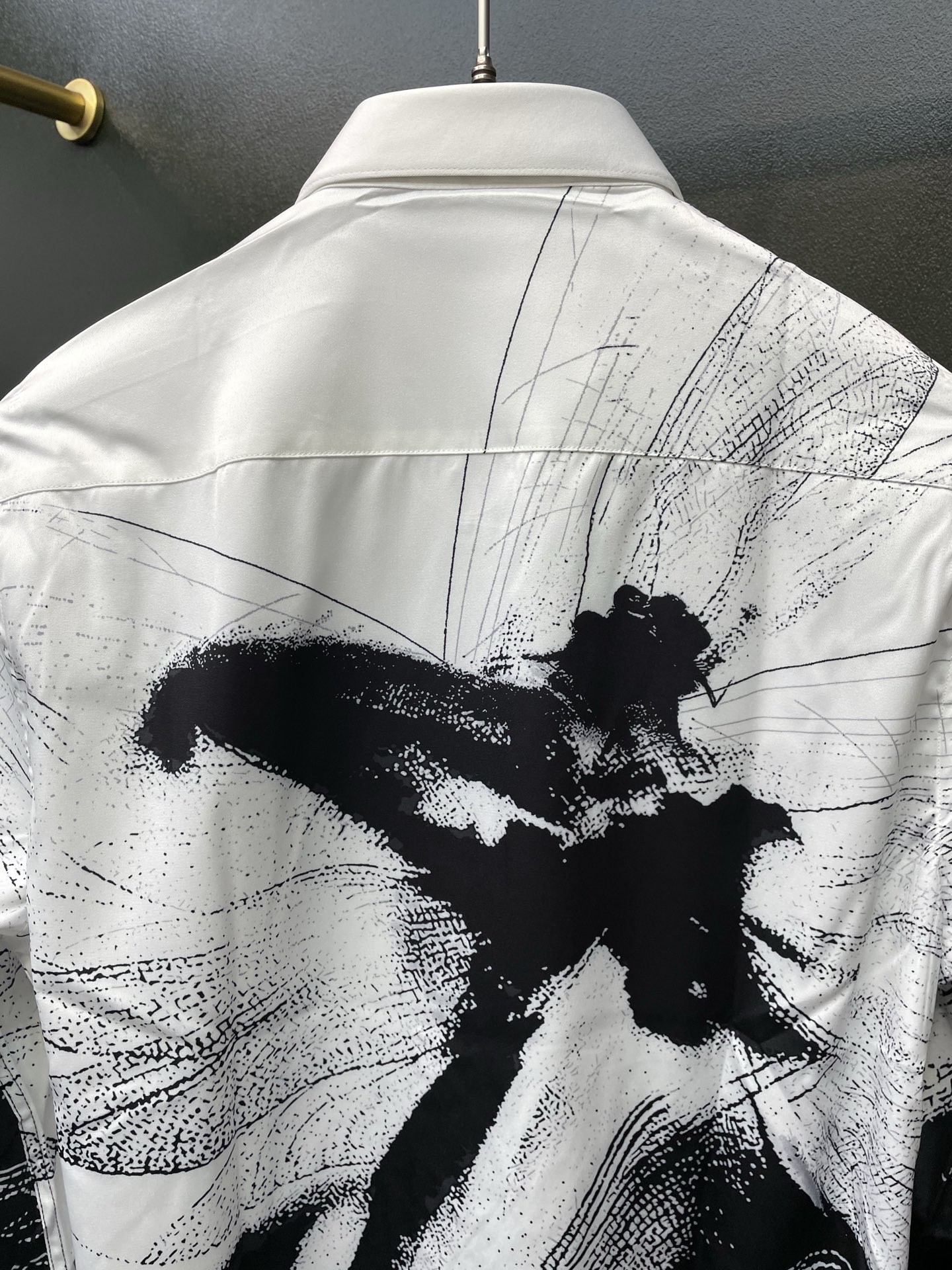 McQueen麦昆💥砸锅卖铁都要上的新款新款男士休闲衬衫 高端定制 高端版本 时尚百搭爆款⚠️⚠️✨✨进口面料 手感超柔