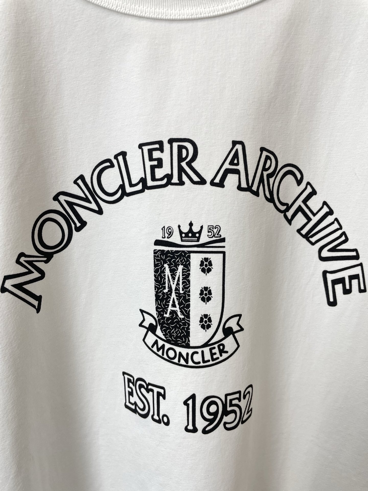 Moncler蒙口💥砸锅卖铁都要上的新款新款原单男士休闲短袖 高端定制 高端版本 时尚百搭爆款⚠️⚠️✨✨进口面料 手感