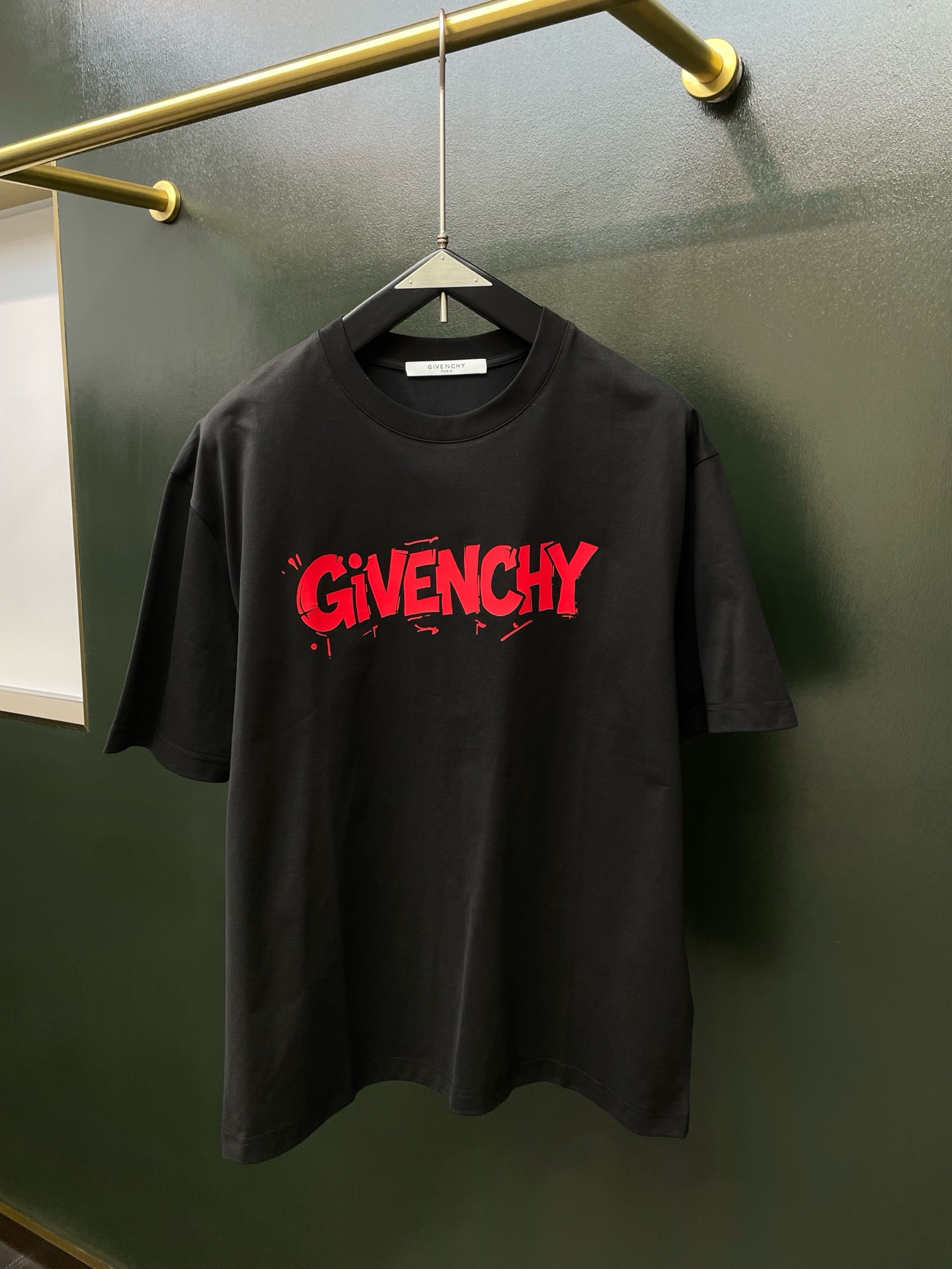 Givenchy纪梵希💥砸锅卖铁都要上的新款新款原单男士休闲短袖 高端定制 高端版本 时尚百搭爆款⚠️⚠️✨✨进口面料 
