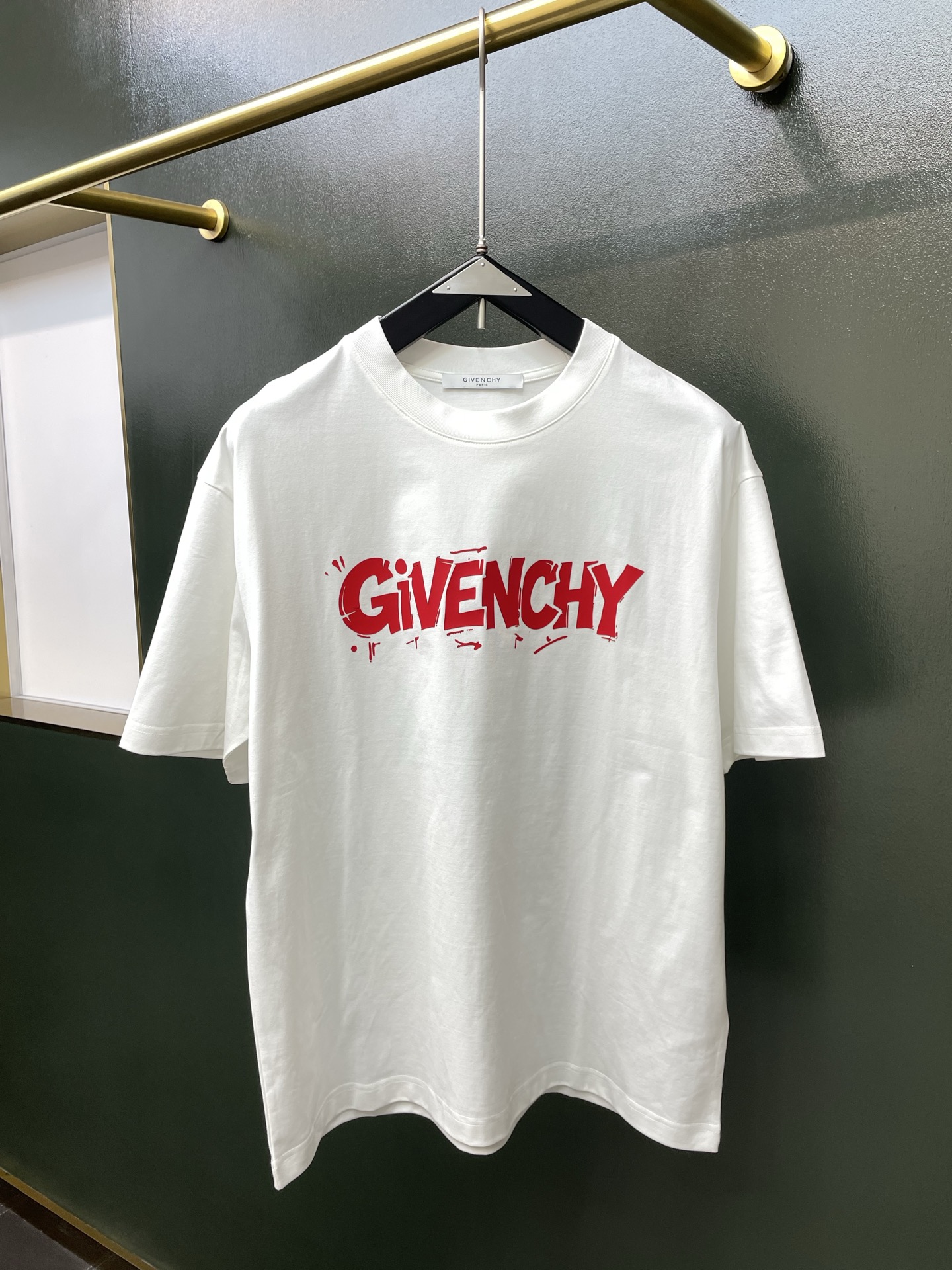 Givenchy纪梵希💥砸锅卖铁都要上的新款新款原单男士休闲短袖 高端定制 高端版本 时尚百搭爆款⚠️⚠️✨✨进口面料 