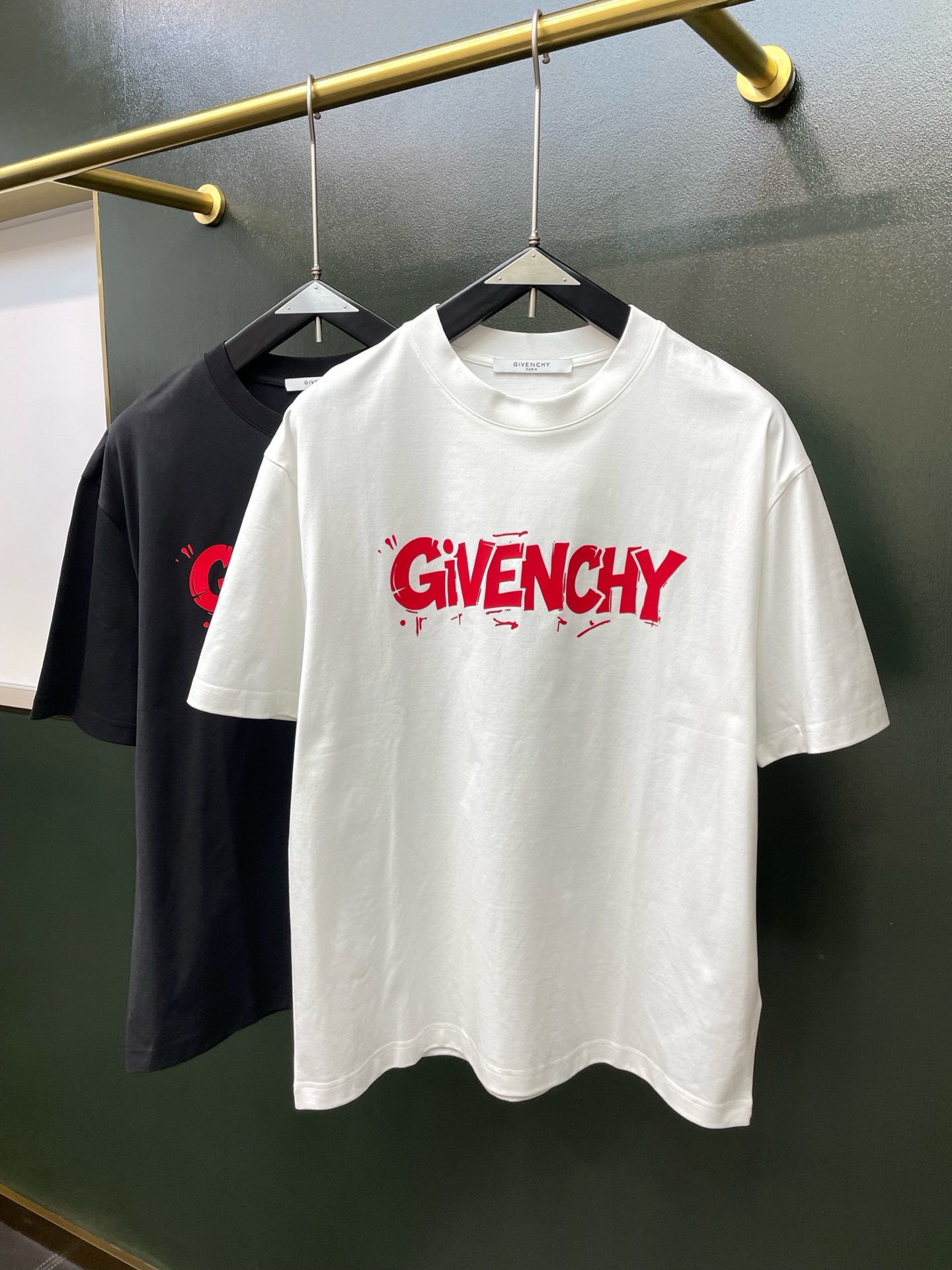 Givenchy纪梵希💥砸锅卖铁都要上的新款新款原单男士休闲短袖 高端定制 高端版本 时尚百搭爆款⚠️⚠️✨✨进口面料 