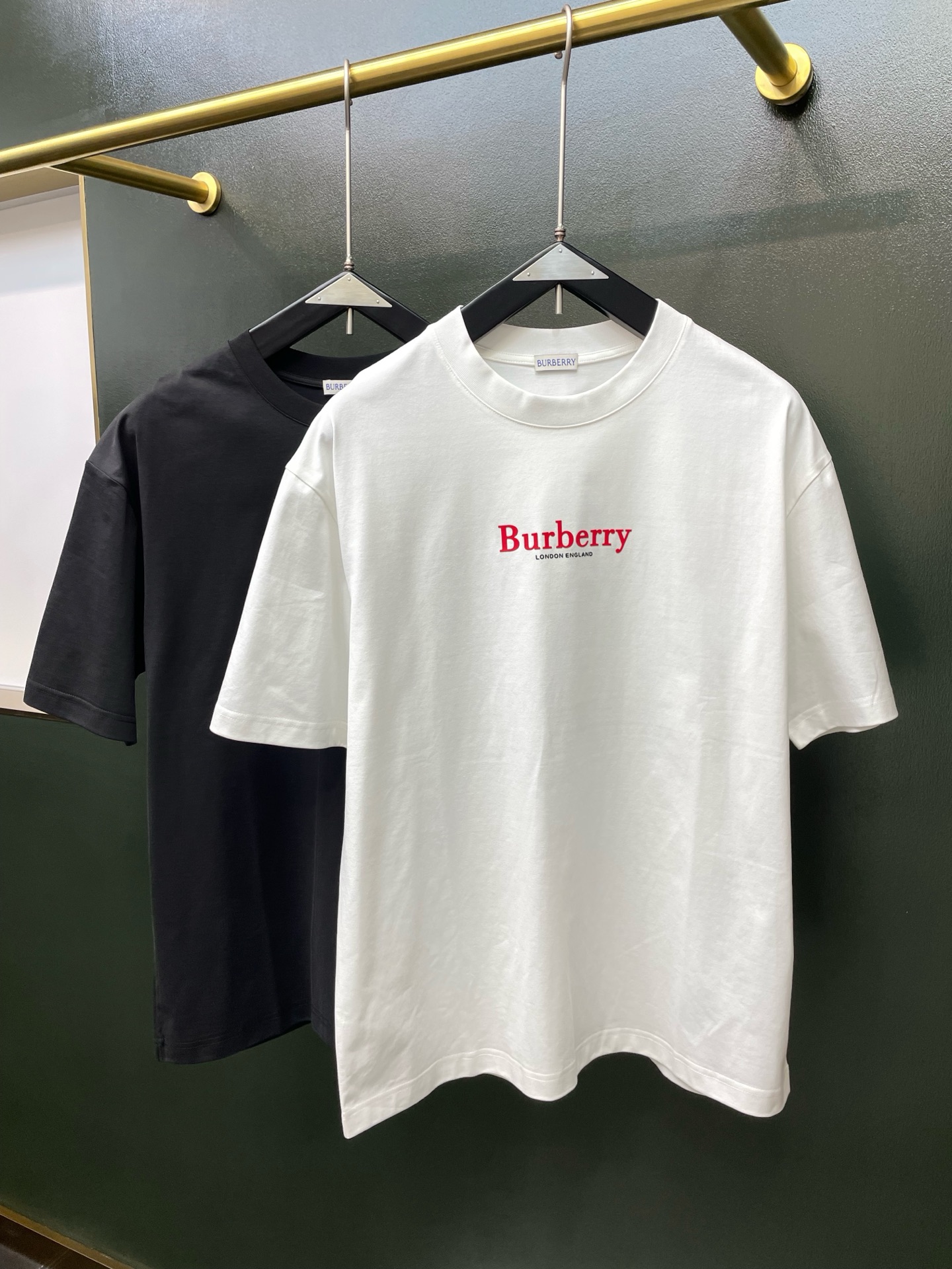 Burberry巴宝莉💥砸锅卖铁都要上的新款新款原单男士休闲短袖 高端定制 高端版本 时尚百搭爆款⚠️⚠️✨✨进口面料 