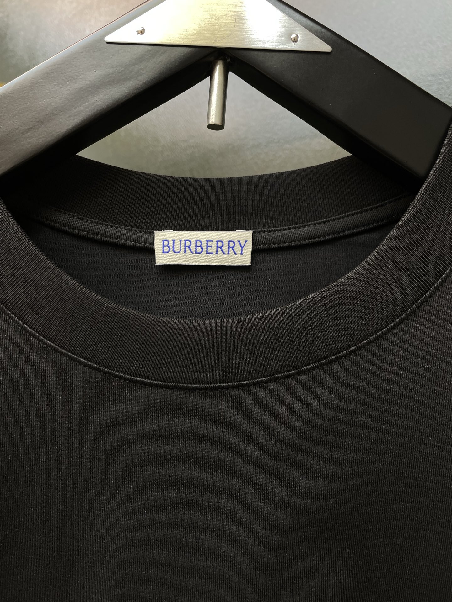 Burberry巴宝莉💥砸锅卖铁都要上的新款新款原单男士休闲短袖 高端定制 高端版本 时尚百搭爆款⚠️⚠️✨✨进口面料 