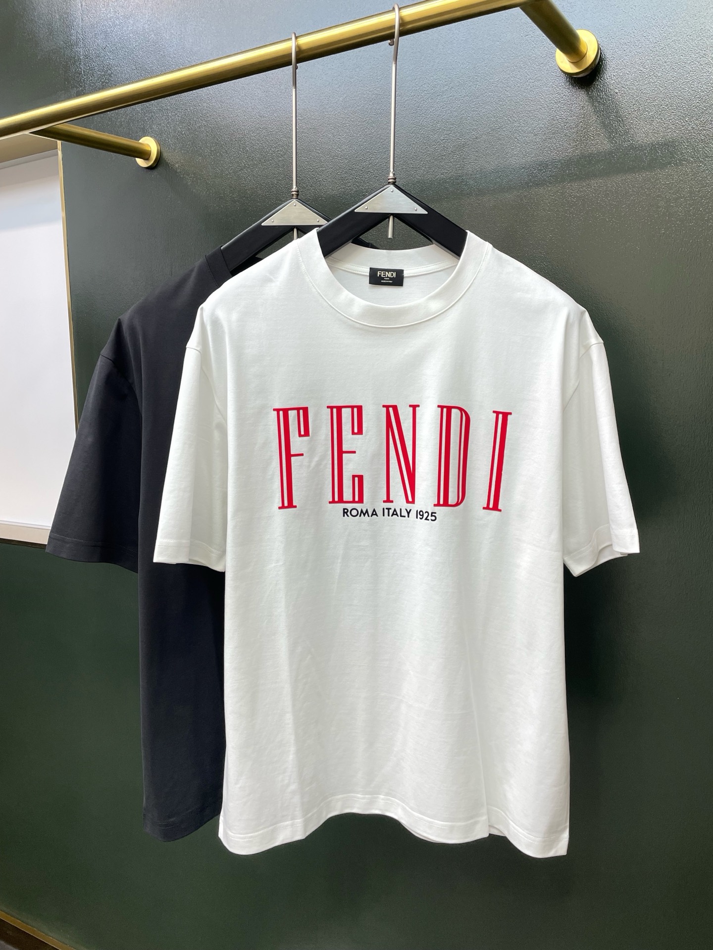 FENDI芬迪💥砸锅卖铁都要上的新款新款原单男士休闲短袖 高端定制 高端版本 时尚百搭爆款⚠️⚠️✨✨进口面料 手感超柔