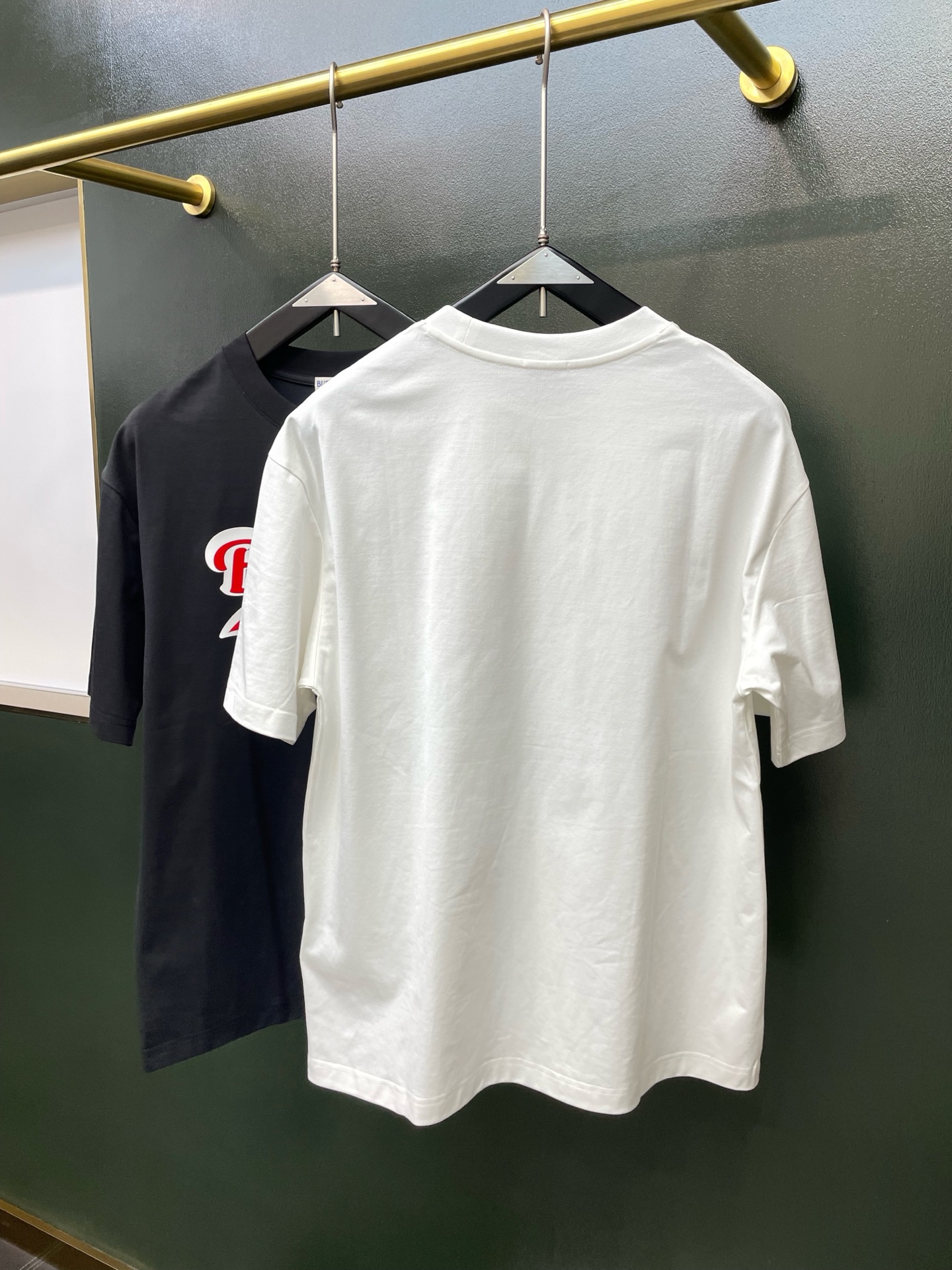 Burberry巴宝莉💥砸锅卖铁都要上的新款新款原单男士休闲短袖 高端定制 高端版本 时尚百搭爆款⚠️⚠️✨✨进口面料 