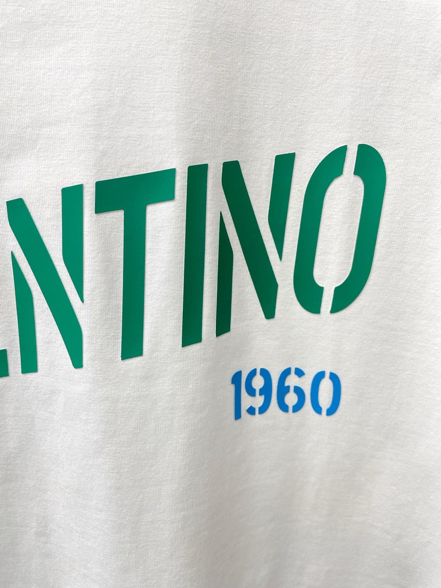Valentino华伦天奴💥砸锅卖铁都要上的新款新款原单男士休闲短袖 高端定制 高端版本 时尚百搭爆款⚠️⚠️✨✨进口面