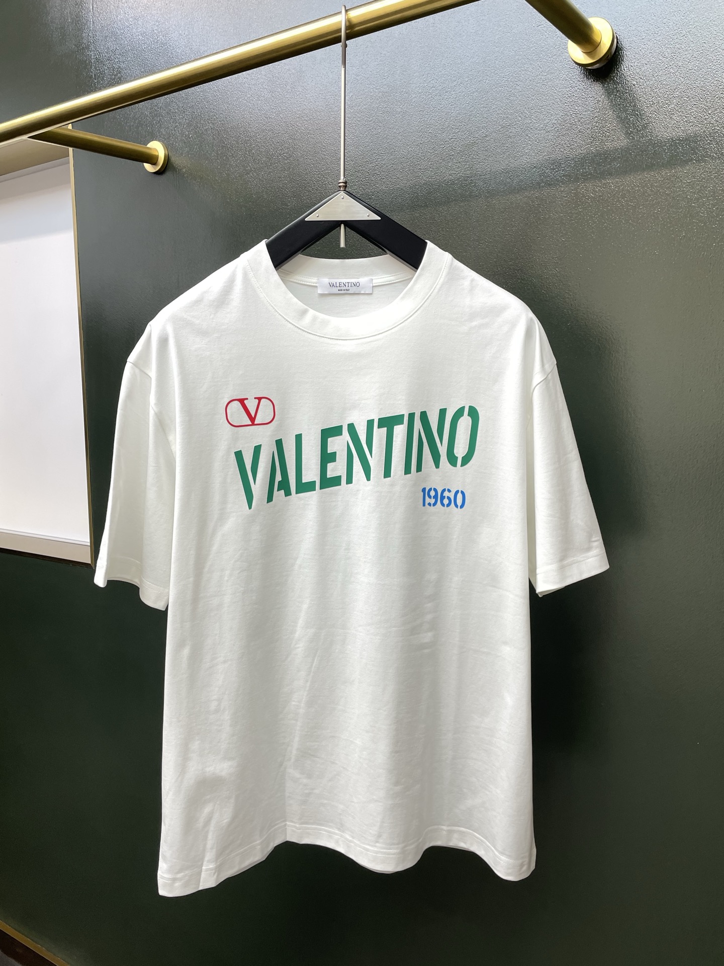 Valentino华伦天奴💥砸锅卖铁都要上的新款新款原单男士休闲短袖 高端定制 高端版本 时尚百搭爆款⚠️⚠️✨✨进口面