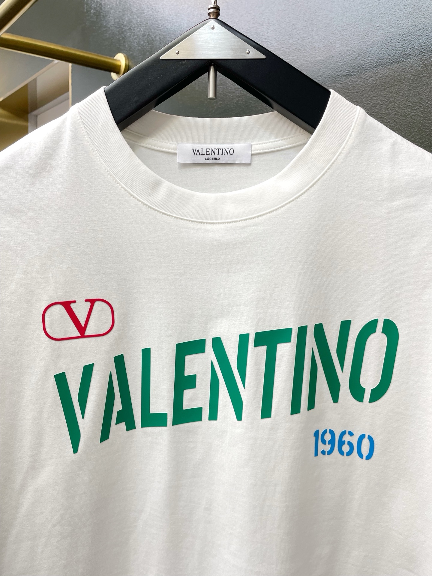 Valentino华伦天奴💥砸锅卖铁都要上的新款新款原单男士休闲短袖 高端定制 高端版本 时尚百搭爆款⚠️⚠️✨✨进口面