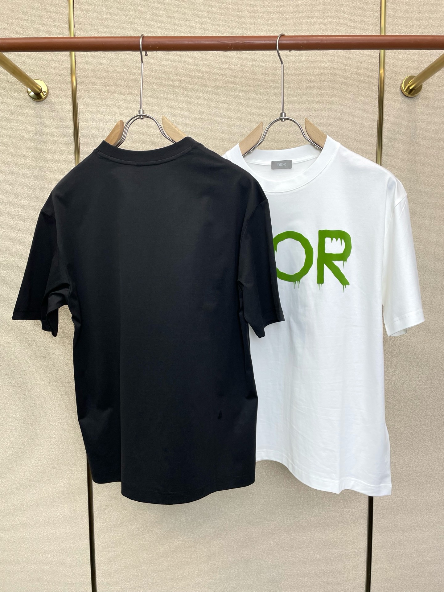 Dior迪奥💥砸锅卖铁都要上的新款新款原单男士休闲短袖 高端定制 高端版本 时尚百搭爆款⚠️⚠️✨✨进口面料 手感超柔软