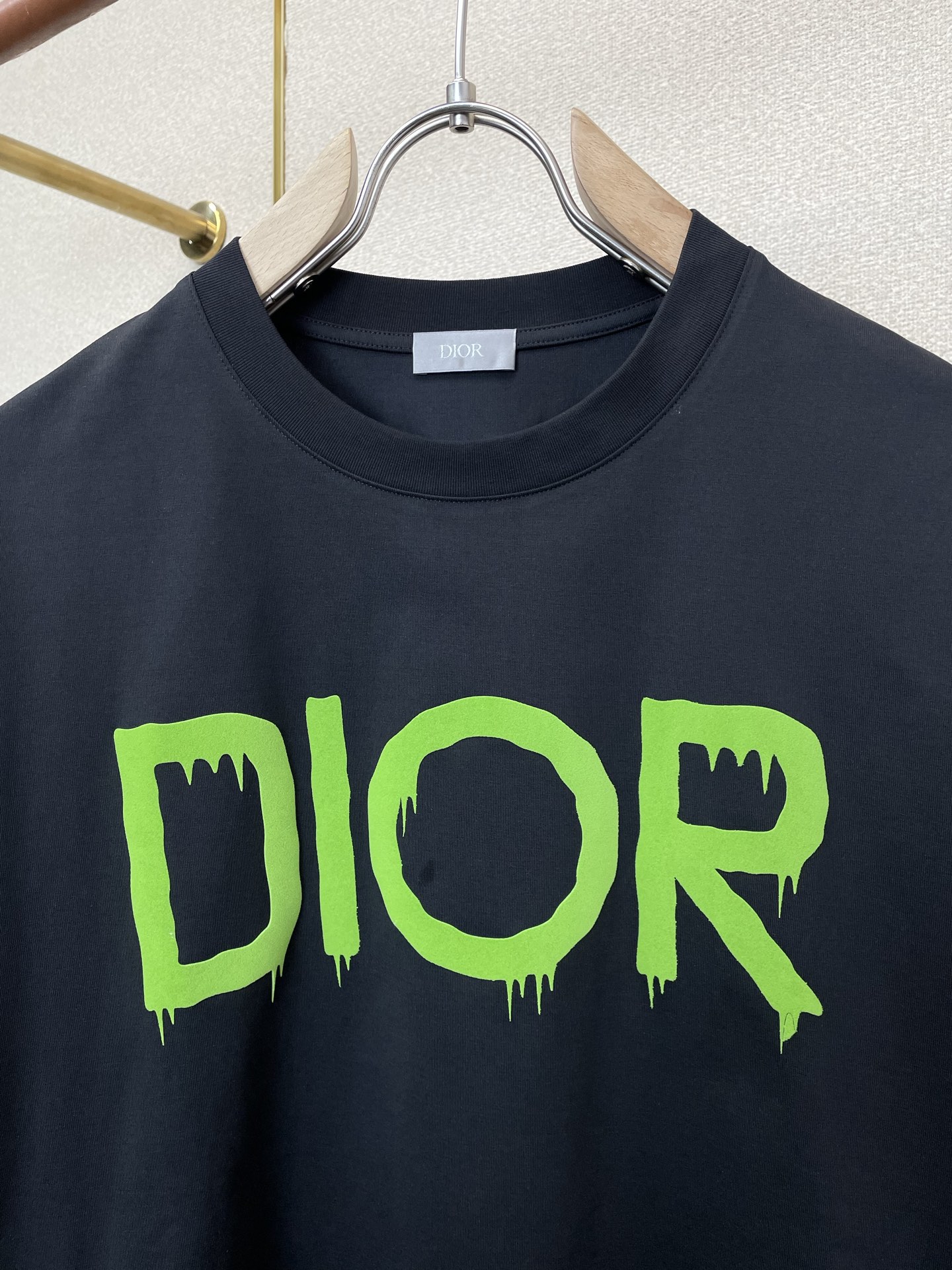 Dior迪奥💥砸锅卖铁都要上的新款新款原单男士休闲短袖 高端定制 高端版本 时尚百搭爆款⚠️⚠️✨✨进口面料 手感超柔软
