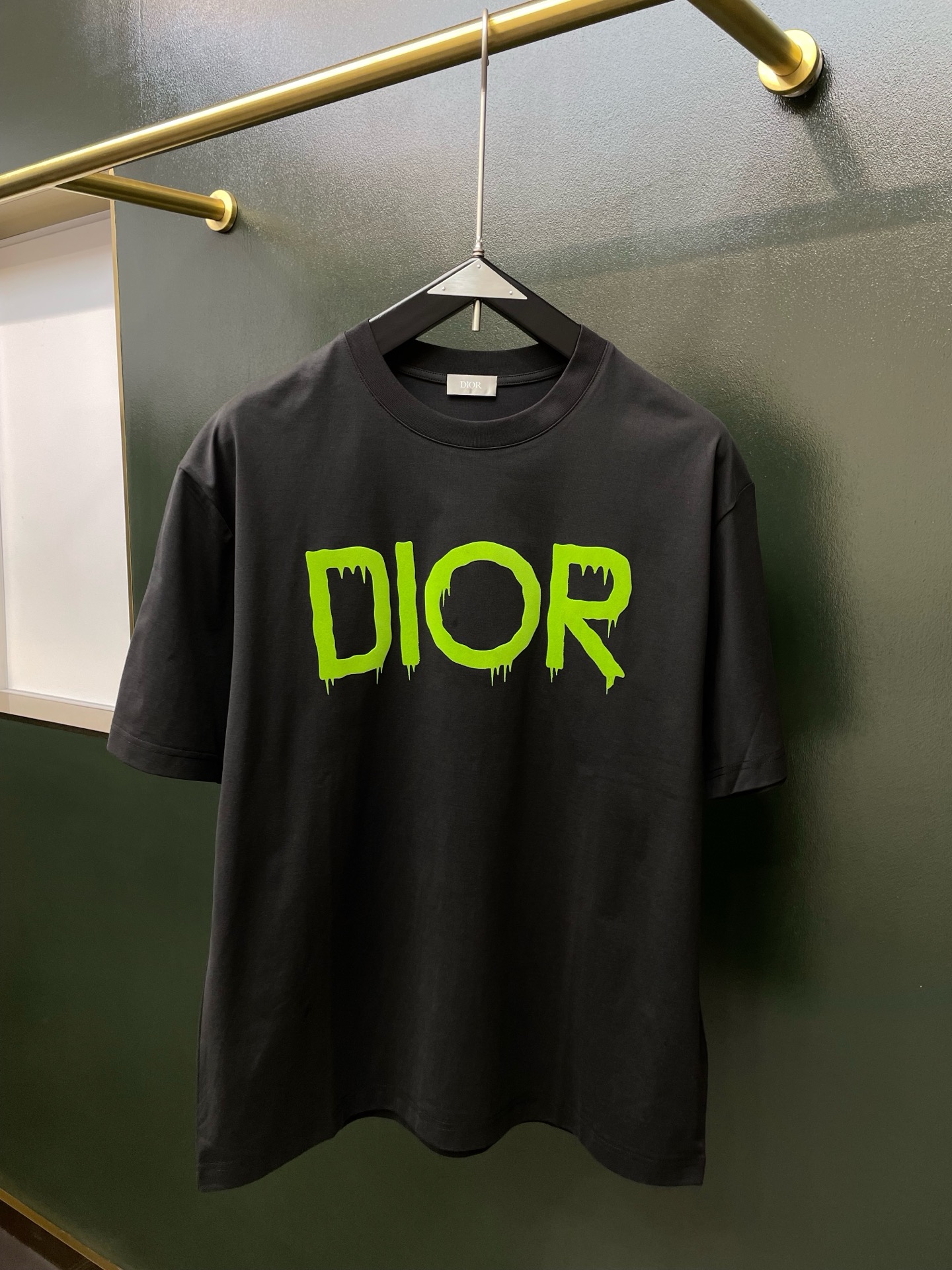 Dior迪奥💥砸锅卖铁都要上的新款新款原单男士休闲短袖 高端定制 高端版本 时尚百搭爆款⚠️⚠️✨✨进口面料 手感超柔软