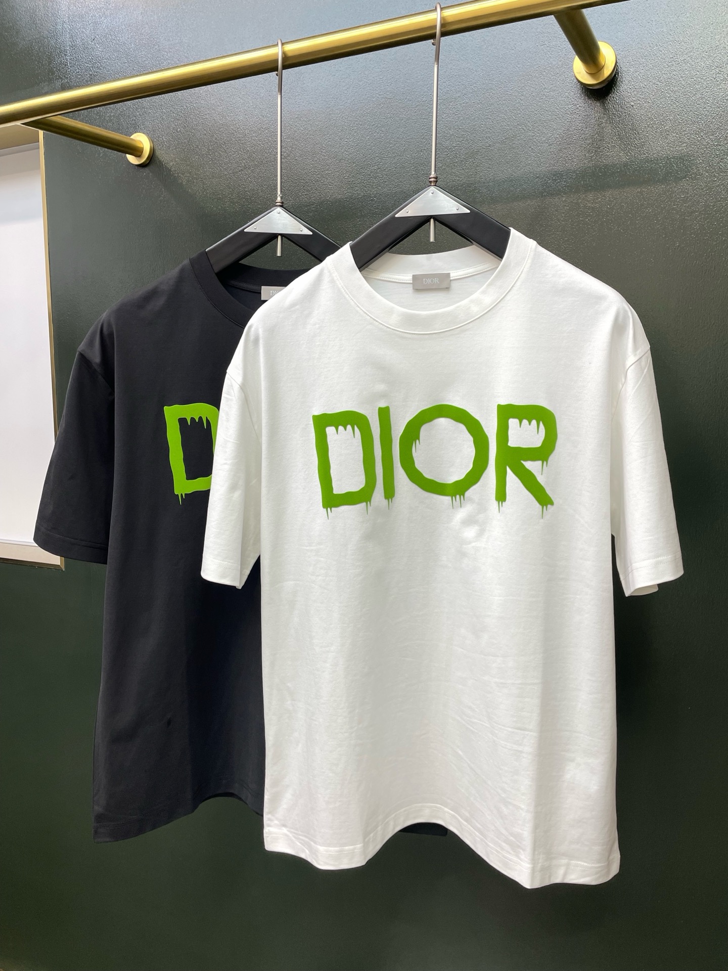 Dior迪奥💥砸锅卖铁都要上的新款新款原单男士休闲短袖 高端定制 高端版本 时尚百搭爆款⚠️⚠️✨✨进口面料 手感超柔软