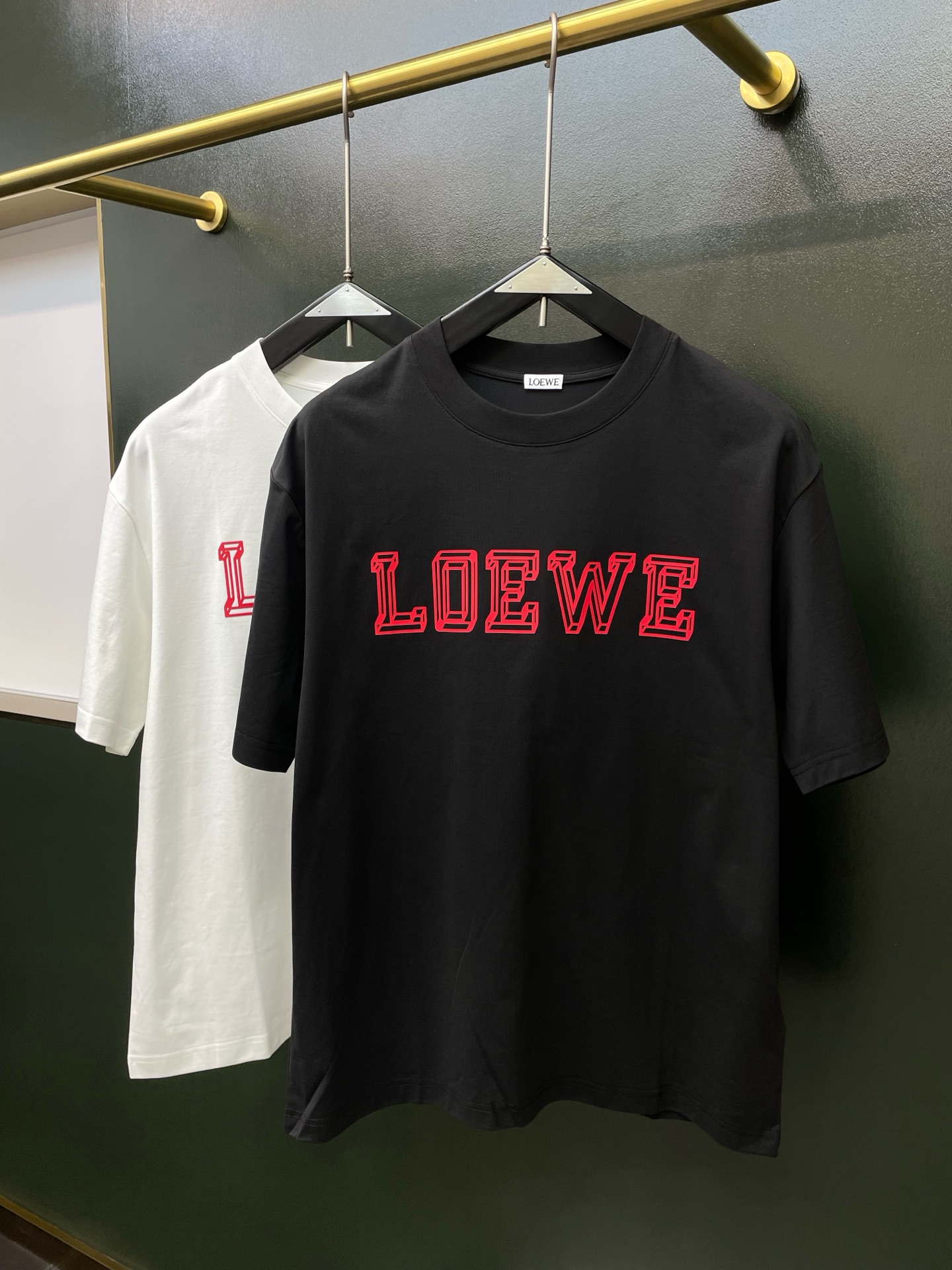 LOEWE罗意威💥砸锅卖铁都要上的新款新款原单男士休闲短袖 高端定制 高端版本 时尚百搭爆款⚠️⚠️✨✨进口面料 手感超