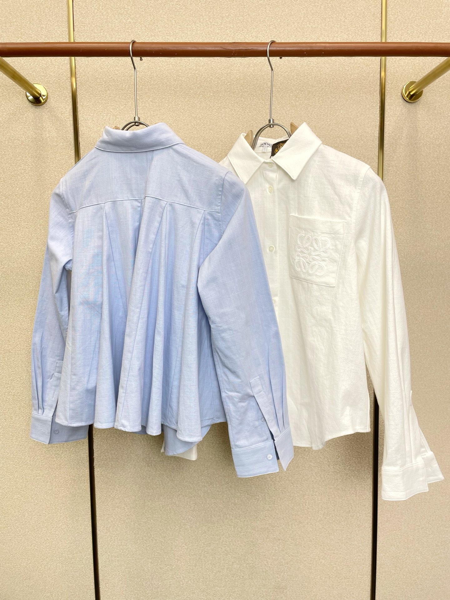 LOEWE罗意威👚砸锅卖铁都要上的新款👚新款女装休闲长袖 高端版本！独特设计 专柜定制面料 透气舒适度高，细节无可挑剔，