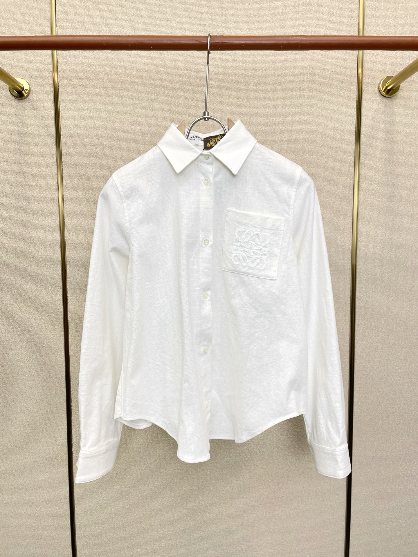 LOEWE罗意威👚砸锅卖铁都要上的新款👚新款女装休闲长袖 高端版本！独特设计 专柜定制面料 透气舒适度高，细节无可挑剔，