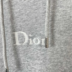 Dior迪奥💥砸锅卖铁都要上的新款最新时尚连帽卫衣 经典设计感与颜值爆棚的外套,品质更是无法挑剔品控可以直接入手,不容过 Dior迪奥💥砸锅卖铁都要上的新款最新时尚连帽卫衣 经典设计感与颜值爆棚的外套,品质更是无法挑剔品控可以直接入手,不容过