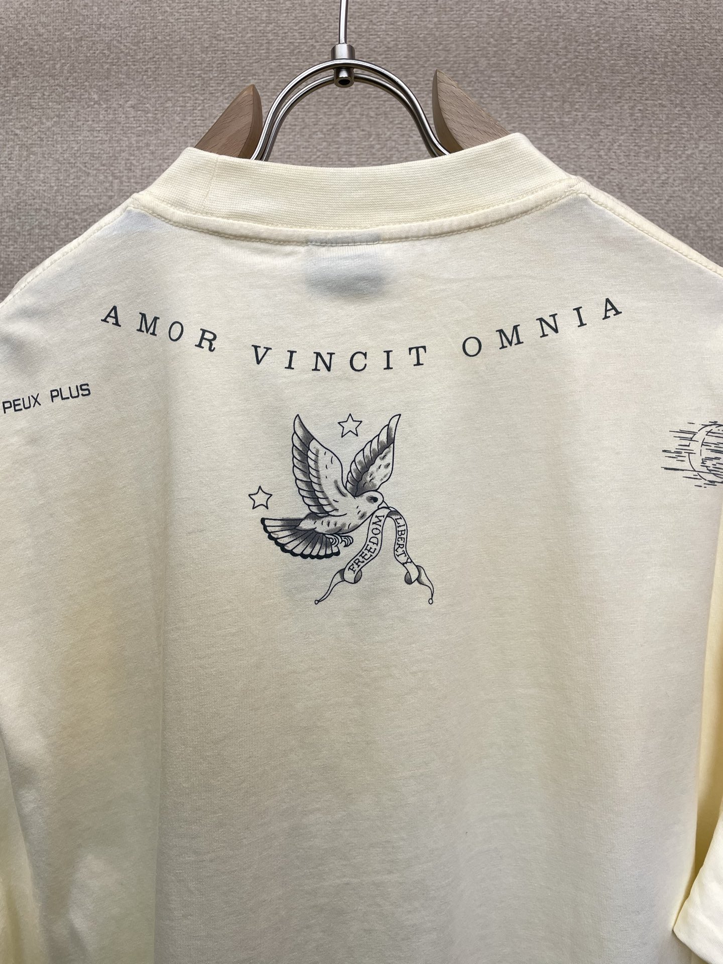 Balenciaga巴黎世家💥砸锅卖铁都要上的新款新款原单男士休闲提花短袖 高端定制 高端版本 时尚百搭爆款⚠️⚠️✨✨