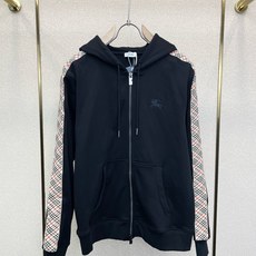 Burberry巴宝莉💥砸锅卖铁都要上的新款新款原单男士休闲外套 高端定制 高端版本 时尚百搭爆款⚠️⚠️✨✨进口面料 Burberry巴宝莉💥砸锅卖铁都要上的新款新款原单男士休闲外套 高端定制 高端版本 时尚百搭爆款⚠️⚠️✨✨进口面料