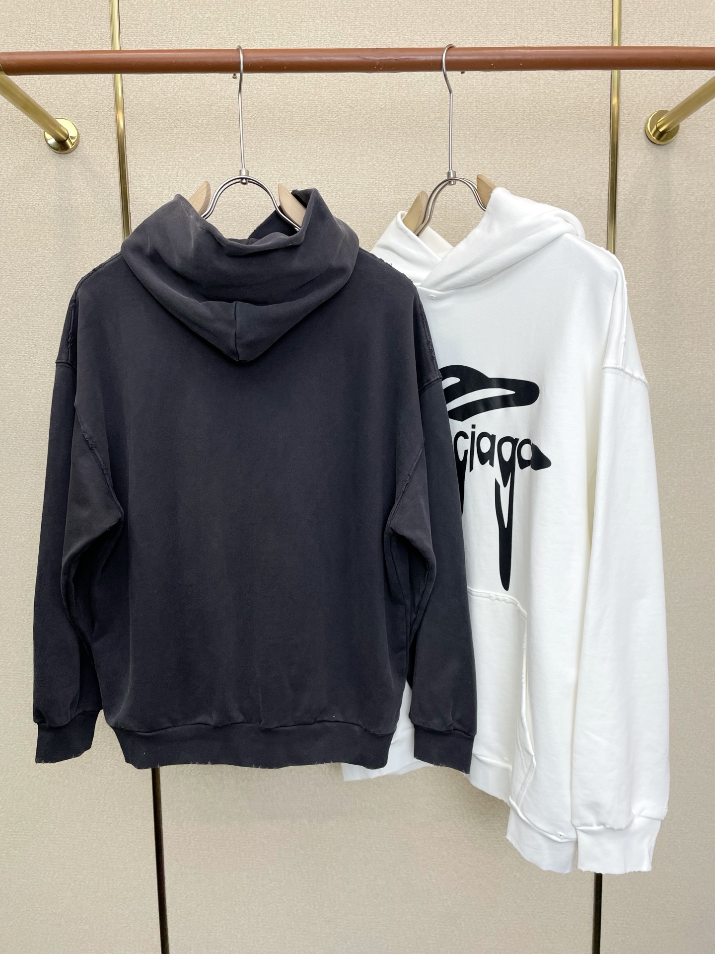 Balenciaga巴黎世家💥砸锅卖铁都要上的新款新款原单男士休闲卫衣 高端定制 高端版本 时尚百搭爆款⚠️⚠️✨✨进口