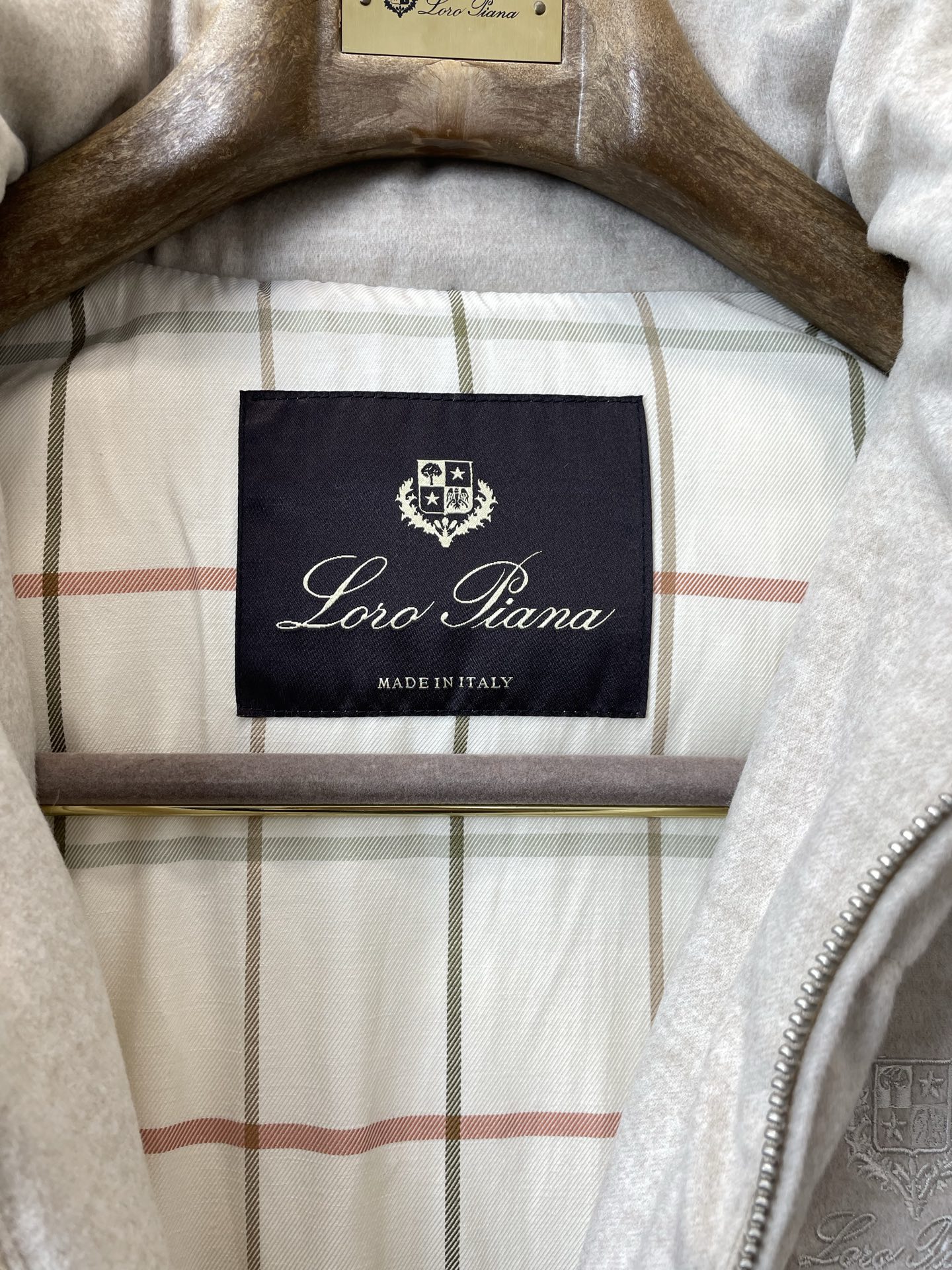 羽绒服-Loro piana-Loro Piana诺悠翩雅💥砸锅卖铁都要上的新款新款原单男士休闲连帽羽绒服 高端定制 高