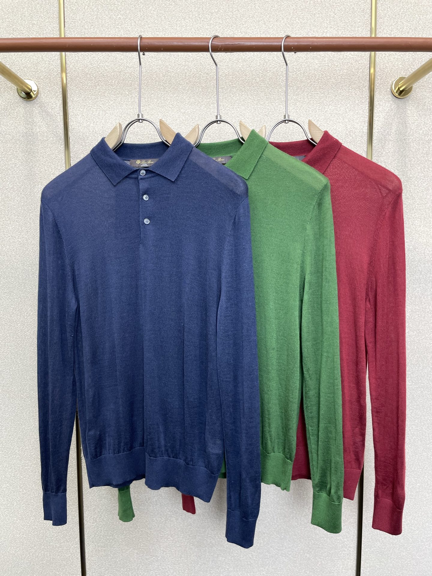 NO:949894,.LP-Loro Piana exclusively supplies new original men's casual sweaters. High-end customization. High-end version. Fashionable and versatile imported fabrics. Super soft and delicate feel. Skin-friendly and comfortable to wear. High-end boutique. The upper body is finely made by the factory. It is a must-have item for men. Three standards are complete. Size 48-58,,loro piana,loro piana,sweaters,19860909.LP-Loro Piana诺悠翩雅独家专供新款原单男士休闲毛衣 高端定制 高端版本 时尚百搭爆款进口面料 手感超柔软细腻 穿着亲肤舒适 高端精品 代工厂精细做上身非常赞 男士必备单品 三标齐全 码数48-58,,loro piana,loro piana,sweaters,,Men's clothing