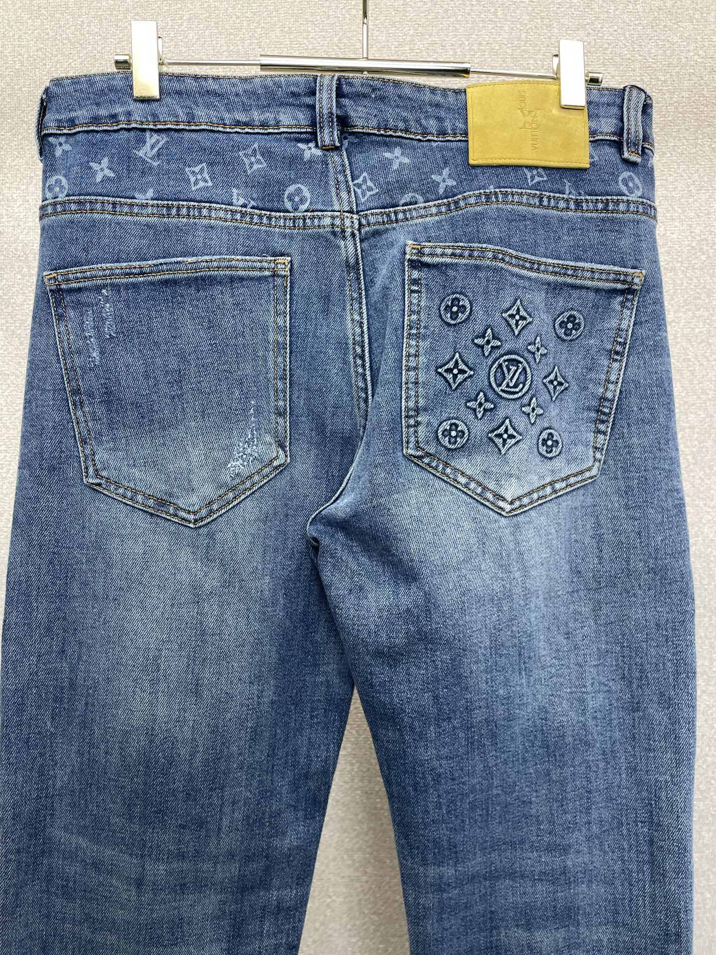 Louis Vuitton路易威登💥砸锅卖铁都要上的新款新款休闲牛仔裤👖高端版本！专柜定制面料 透气舒适度高，细节无可挑
