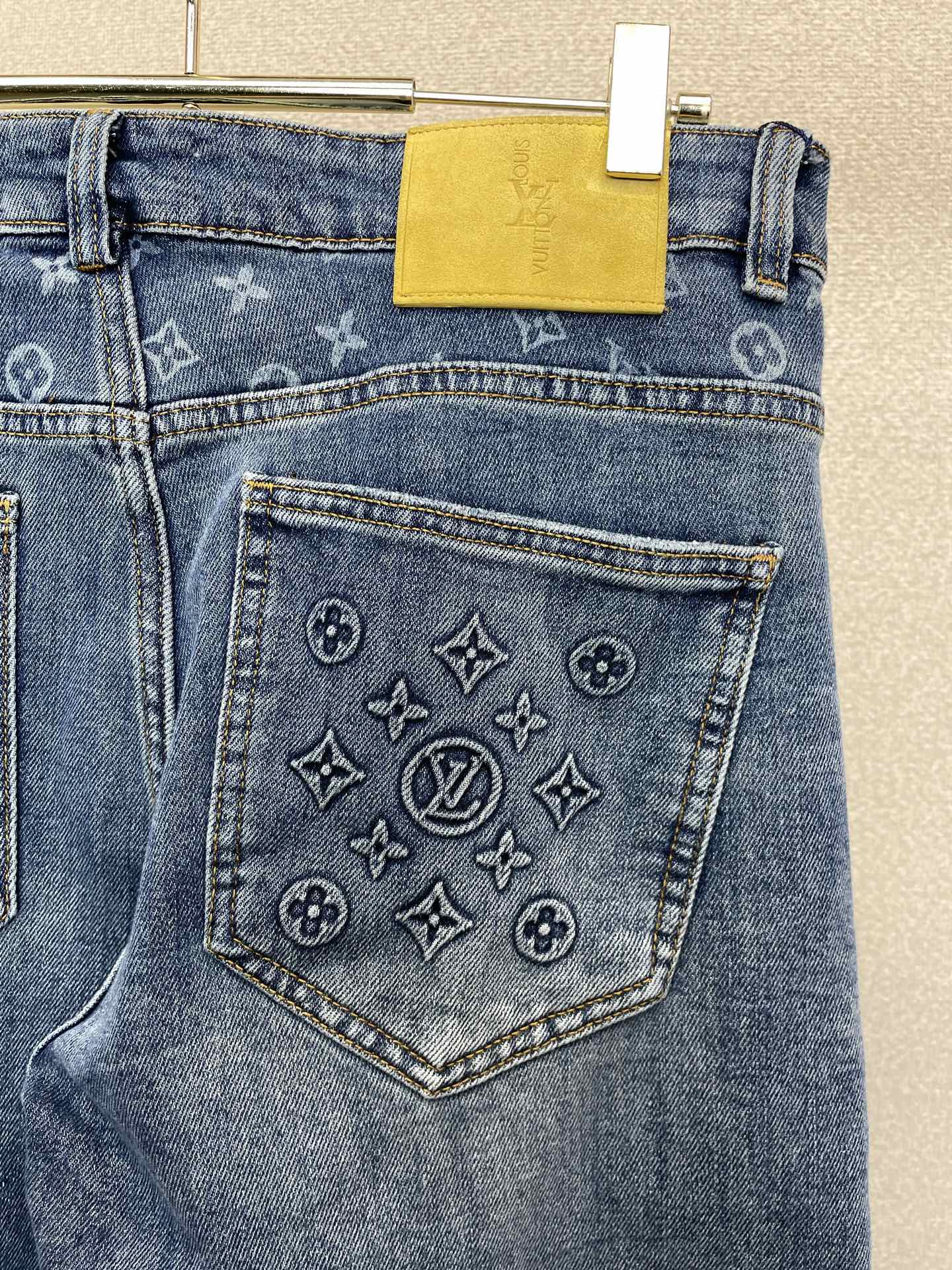 Louis Vuitton路易威登💥砸锅卖铁都要上的新款新款休闲牛仔裤👖高端版本！专柜定制面料 透气舒适度高，细节无可挑