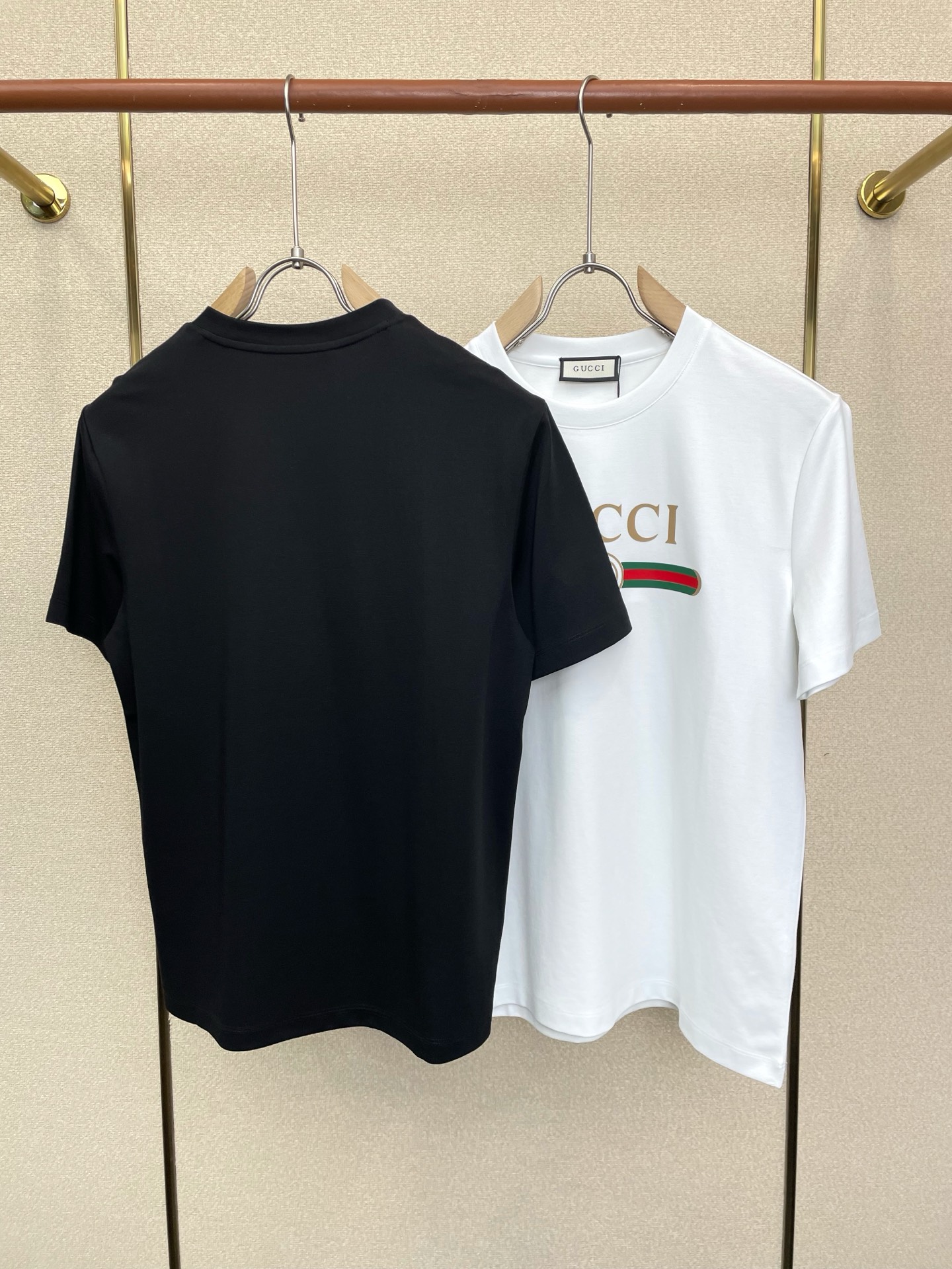 Gucci古驰💥砸锅卖铁都要上的新款新款原单男士休闲短袖 高端定制 高端版本 时尚百搭爆款⚠️⚠️✨✨进口面料 手感超柔