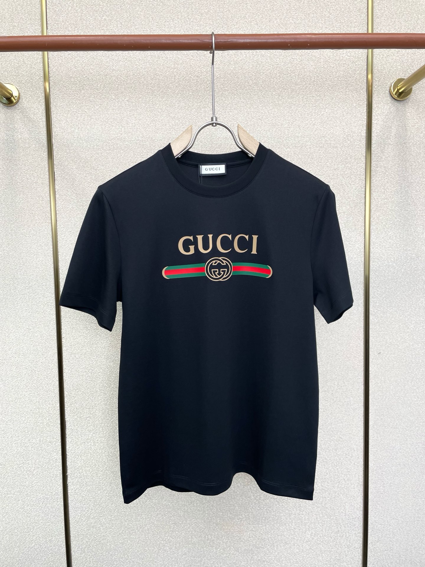 Gucci古驰💥砸锅卖铁都要上的新款新款原单男士休闲短袖 高端定制 高端版本 时尚百搭爆款⚠️⚠️✨✨进口面料 手感超柔