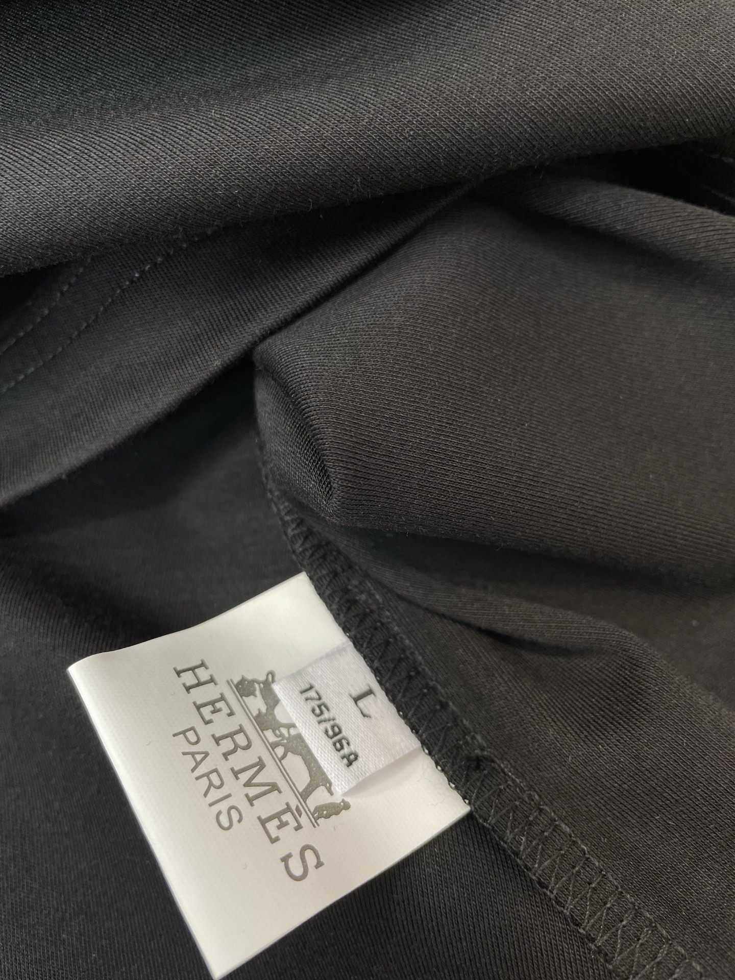 Hermès爱马仕💥砸锅卖铁都要上的新款新款原单男士休闲短袖 高端定制 高端版本 时尚百搭爆款⚠️⚠️✨✨进口面料 手感