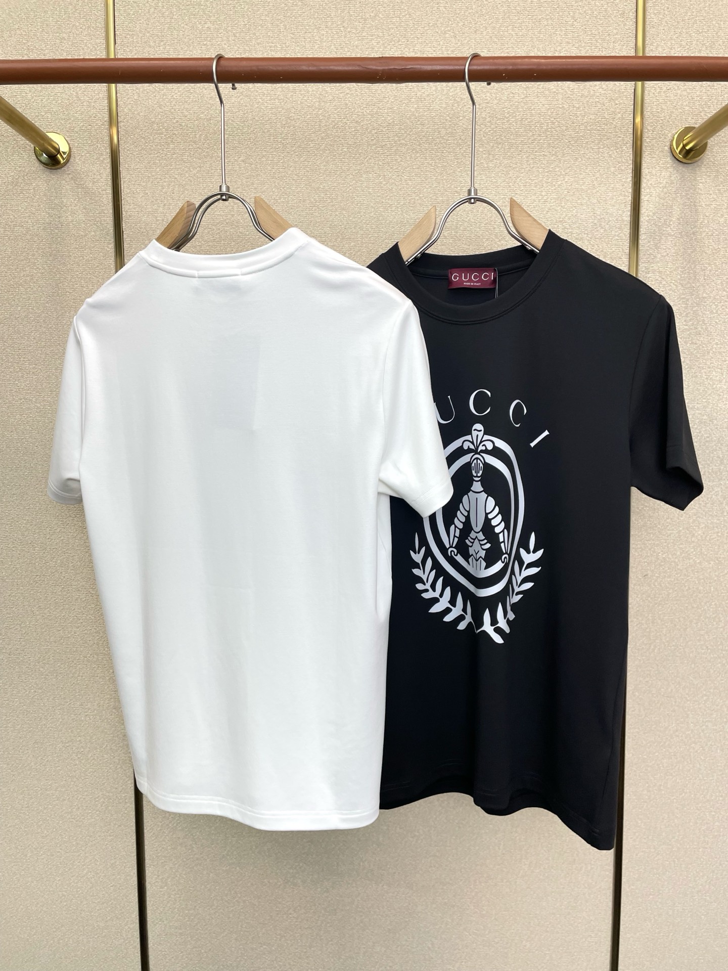 Gucci古驰💥砸锅卖铁都要上的新款新款原单男士休闲短袖 高端定制 高端版本 时尚百搭爆款⚠️⚠️✨✨进口面料 手感超柔