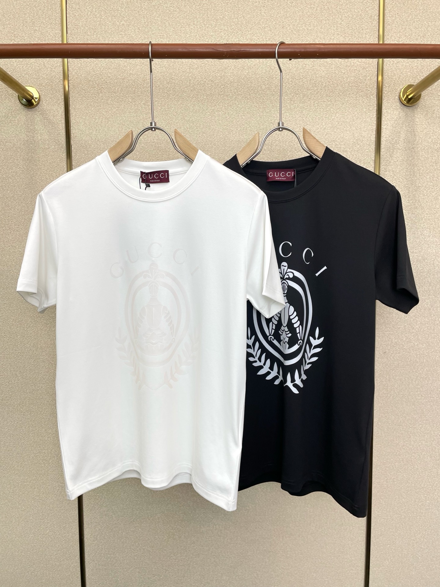 Gucci古驰💥砸锅卖铁都要上的新款新款原单男士休闲短袖 高端定制 高端版本 时尚百搭爆款⚠️⚠️✨✨进口面料 手感超柔