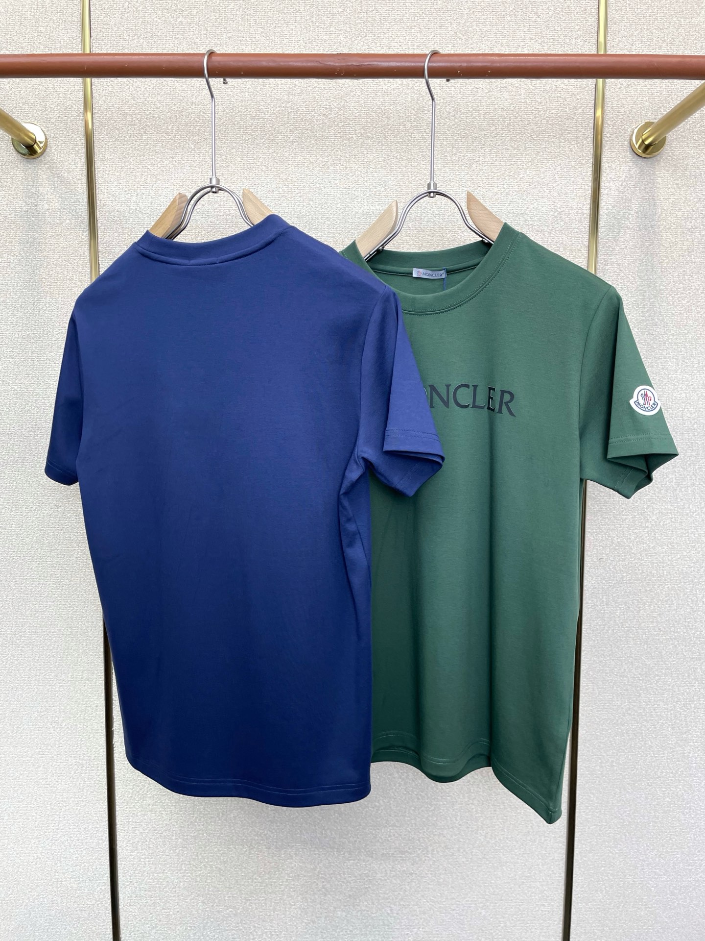 Moncler蒙口💥砸锅卖铁都要上的新款新款原单男士休闲短袖 高端定制 高端版本 时尚百搭爆款⚠️⚠️✨✨进口面料 手感