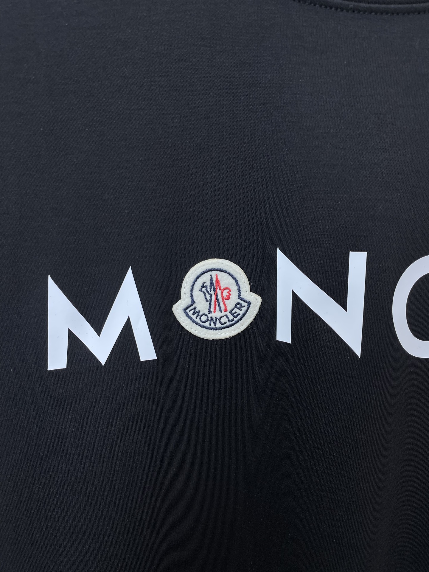 Moncler蒙口💥砸锅卖铁都要上的新款新款原单男士休闲短袖 高端定制 高端版本 时尚百搭爆款⚠️⚠️✨✨进口面料 手感