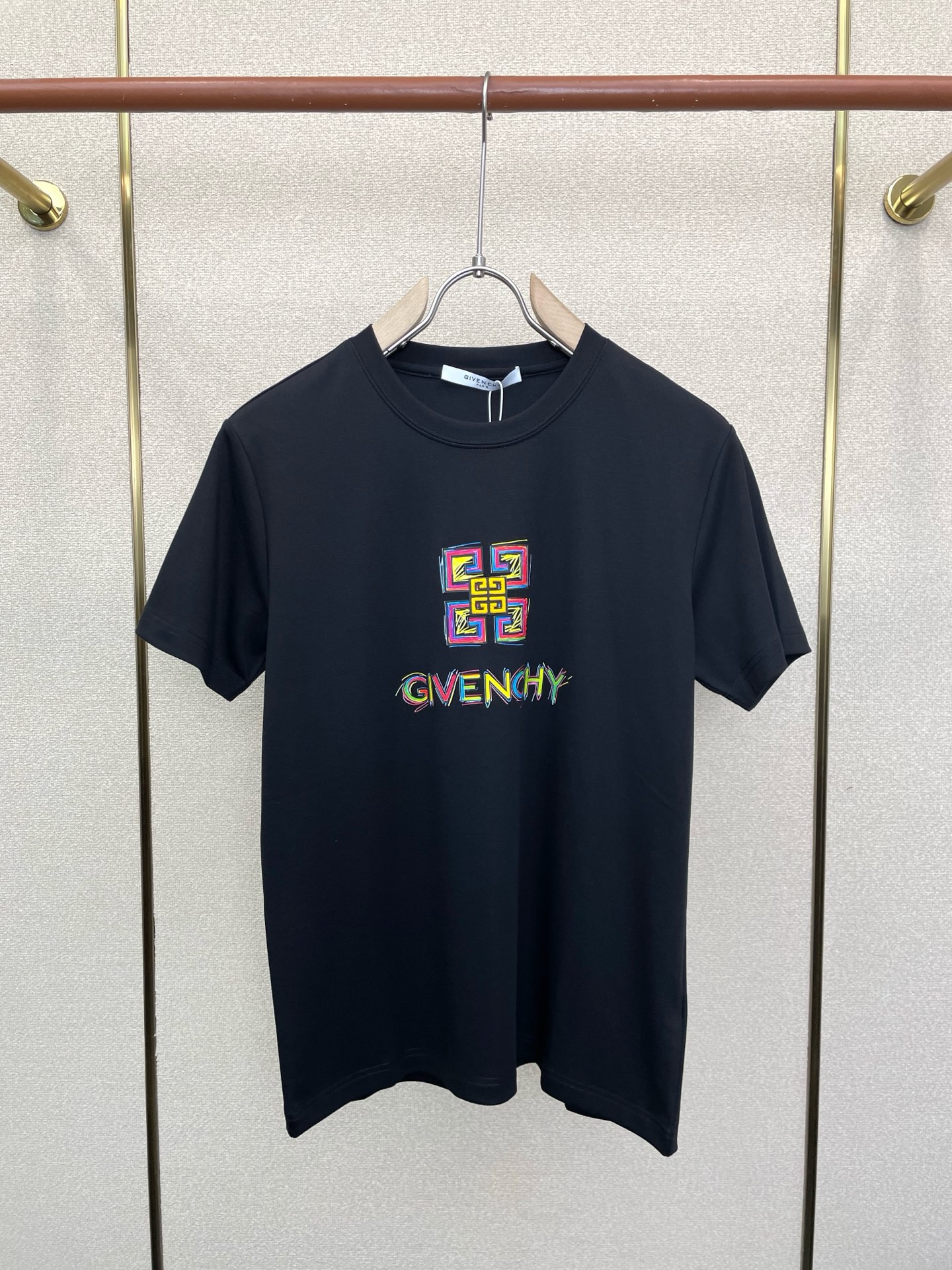 Givenchy纪梵希💥砸锅卖铁都要上的新款新款原单男士休闲短袖 高端定制 高端版本 时尚百搭爆款⚠️⚠️✨✨进口面料 