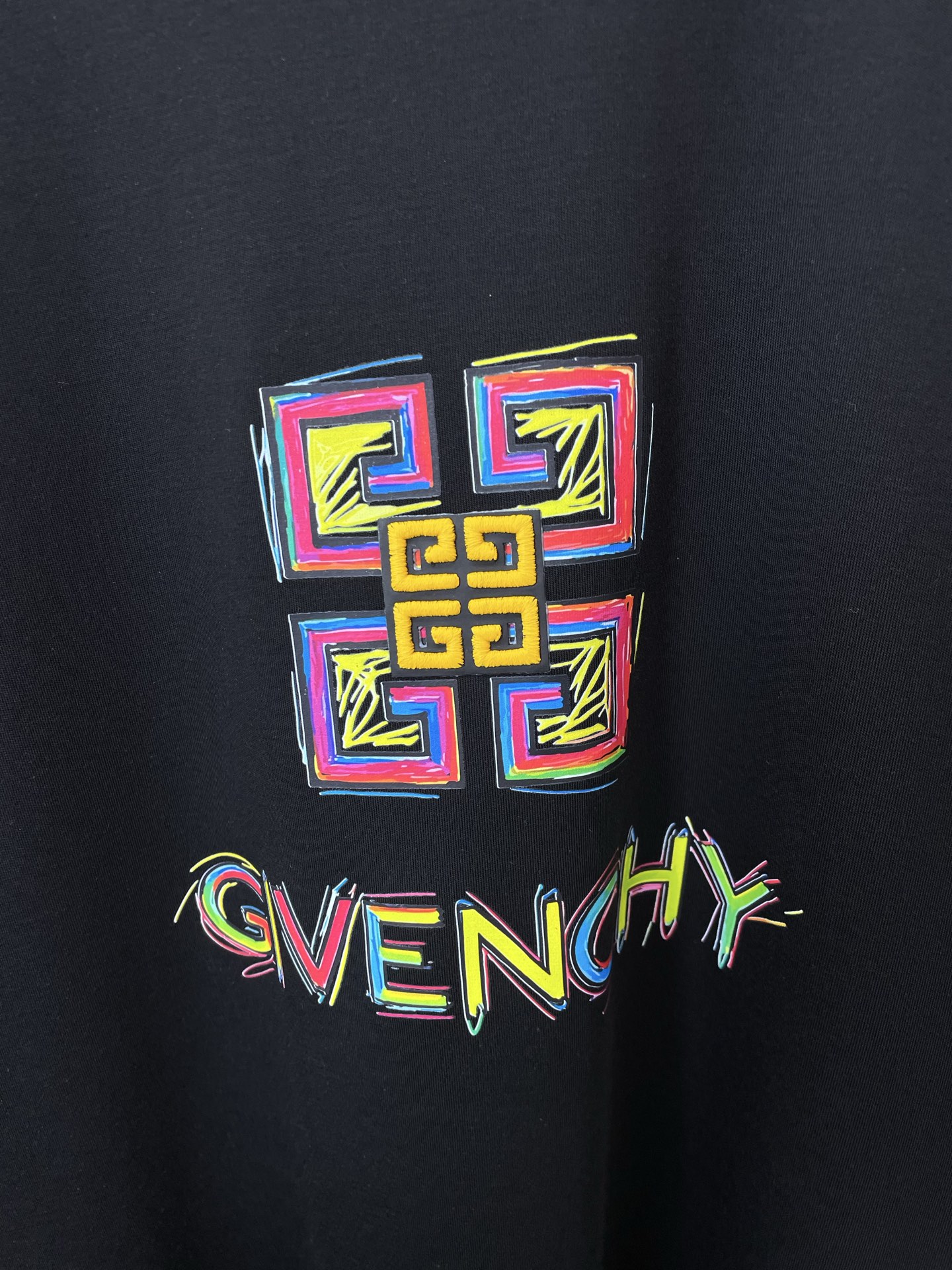 Givenchy纪梵希💥砸锅卖铁都要上的新款新款原单男士休闲短袖 高端定制 高端版本 时尚百搭爆款⚠️⚠️✨✨进口面料 