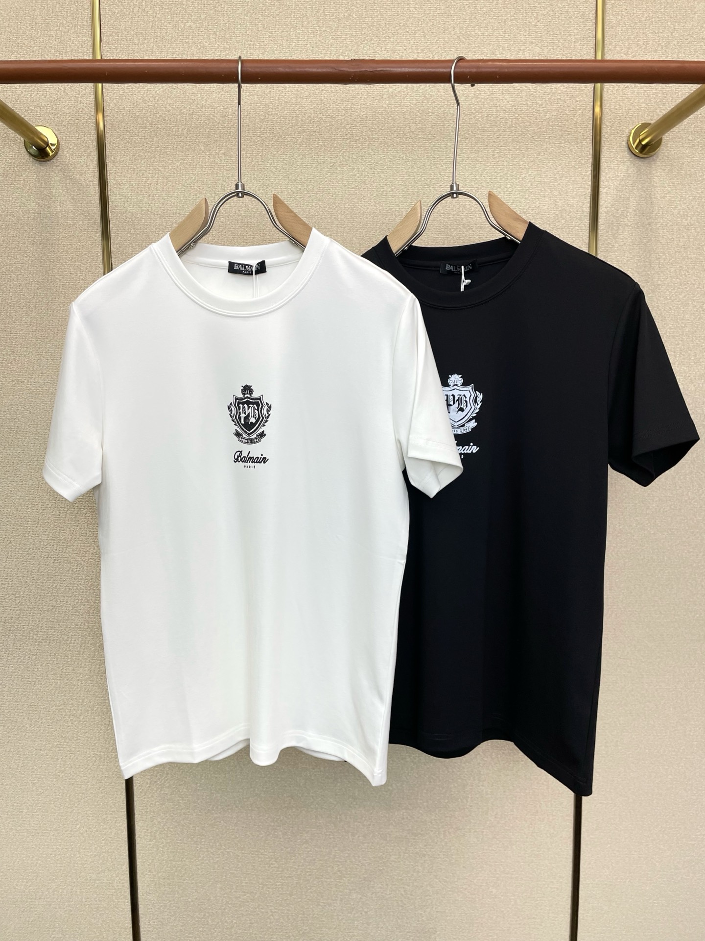 BALMAIN巴尔曼💥砸锅卖铁都要上的新款新款原单男士休闲短袖 高端定制 高端版本 时尚百搭爆款⚠️⚠️✨✨进口面料 手