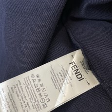 FENDI芬迪💥砸锅卖铁都要上的新款最新时尚连帽拉链卫衣 经典设计感与颜值爆棚的外套,品质更是无法挑剔品控可以直接入手, FENDI芬迪💥砸锅卖铁都要上的新款最新时尚连帽拉链卫衣 经典设计感与颜值爆棚的外套,品质更是无法挑剔品控可以直接入手,