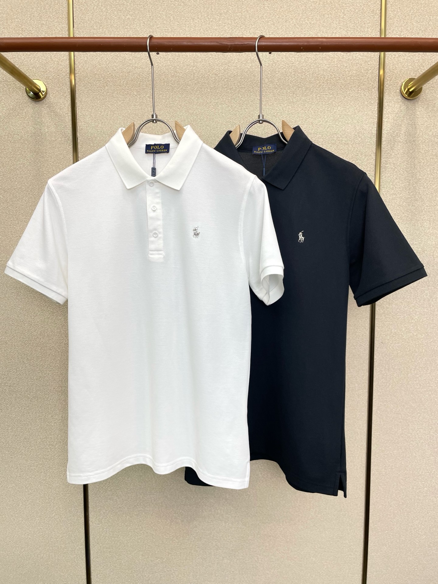 NO:954324,.Ralph Lauren's new and popular men's casual short-sleeved original singles, high-end customization, high-end version, fashionable and versatile imported fabrics, super soft and delicate to the touch, skin-friendly and comfortable to wear, high-end boutique, exquisite upper body made by the factory, very good, a must-have item for men, complete with three standards, size M-4XL, loro piana, T-shirt,19860909.Ralph Lauren拉夫劳伦砸锅卖铁都要上的新款新款原单男士休闲短袖 高端定制 高端版本 时尚百搭爆款进口面料 手感超柔软细腻 穿着亲肤舒适 高端精品 代工厂精细做上身非常赞 男士必备单品 三标齐全 码数M-4XL,,loro piana,T-shirt,,Men's clothing