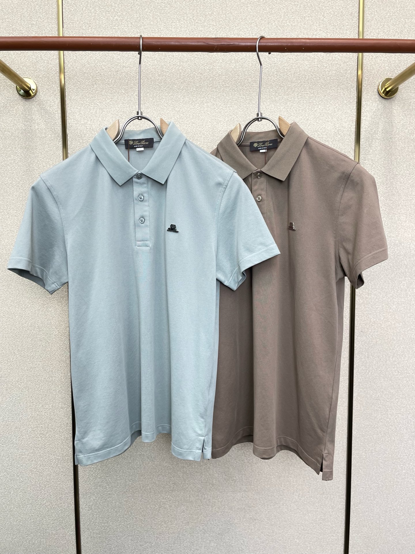 NO:949845,.LP-Loro Piana exclusively provides new original men's casual short-sleeves, high-end customization, high-end version, fashionable and versatile imported fabrics, super soft and delicate to the touch, skin-friendly and comfortable to wear, high-end boutique, the upper body is exquisitely made by the factory, a must-have item for men, complete with three standards, size M-4XL,, loro piana, loro piana, T-shirt,19860909.LP-Loro Piana诺悠翩雅独家专供新款原单男士休闲短袖 高端定制 高端版本 时尚百搭爆款进口面料 手感超柔软细腻 穿着亲肤舒适 高端精品 代工厂精细做上身非常赞 男士必备单品 三标齐全 码数M-4XL,,loro piana,loro piana,T-shirt,,Men's clothing