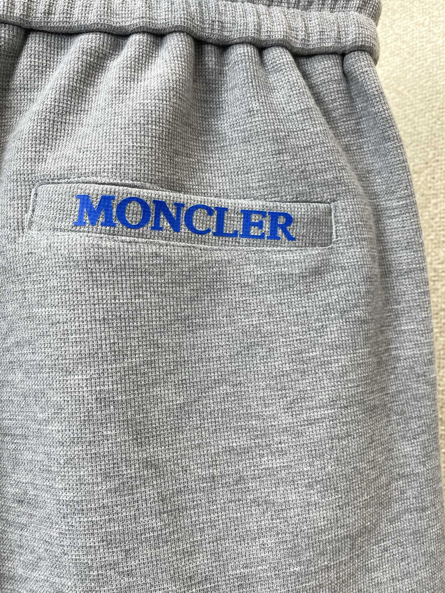 Moncler蒙口💥砸锅卖铁都要上的新款新款原单男士休闲短裤🩳高端定制 高端版本 时尚百搭爆款⚠️⚠️✨✨进口面料 手感
