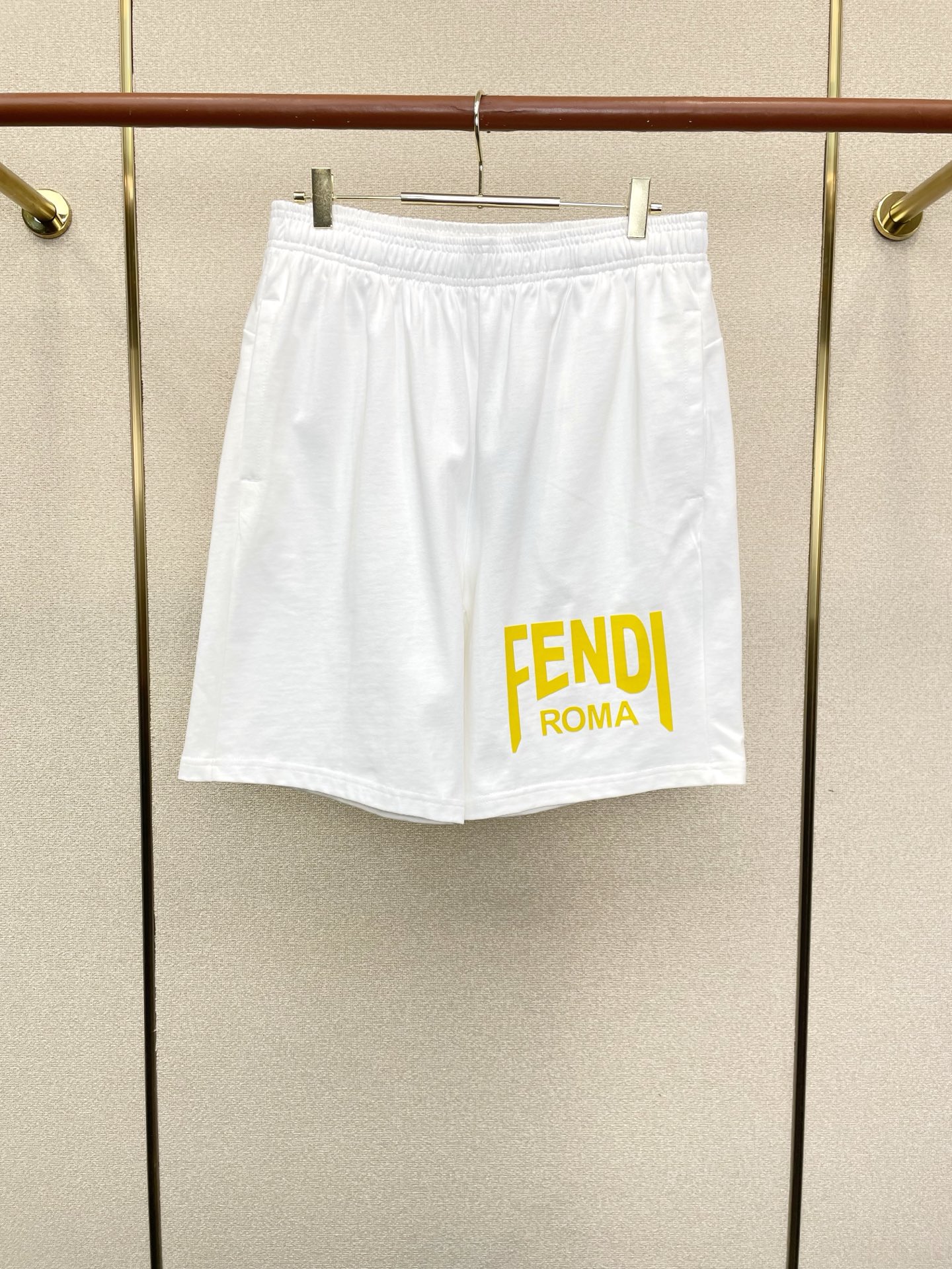 FENDI芬迪💥砸锅卖铁都要上的新款新款原单男士休闲短裤🩳高端定制 高端版本 时尚百搭爆款⚠️⚠️✨✨进口面料 手感超柔