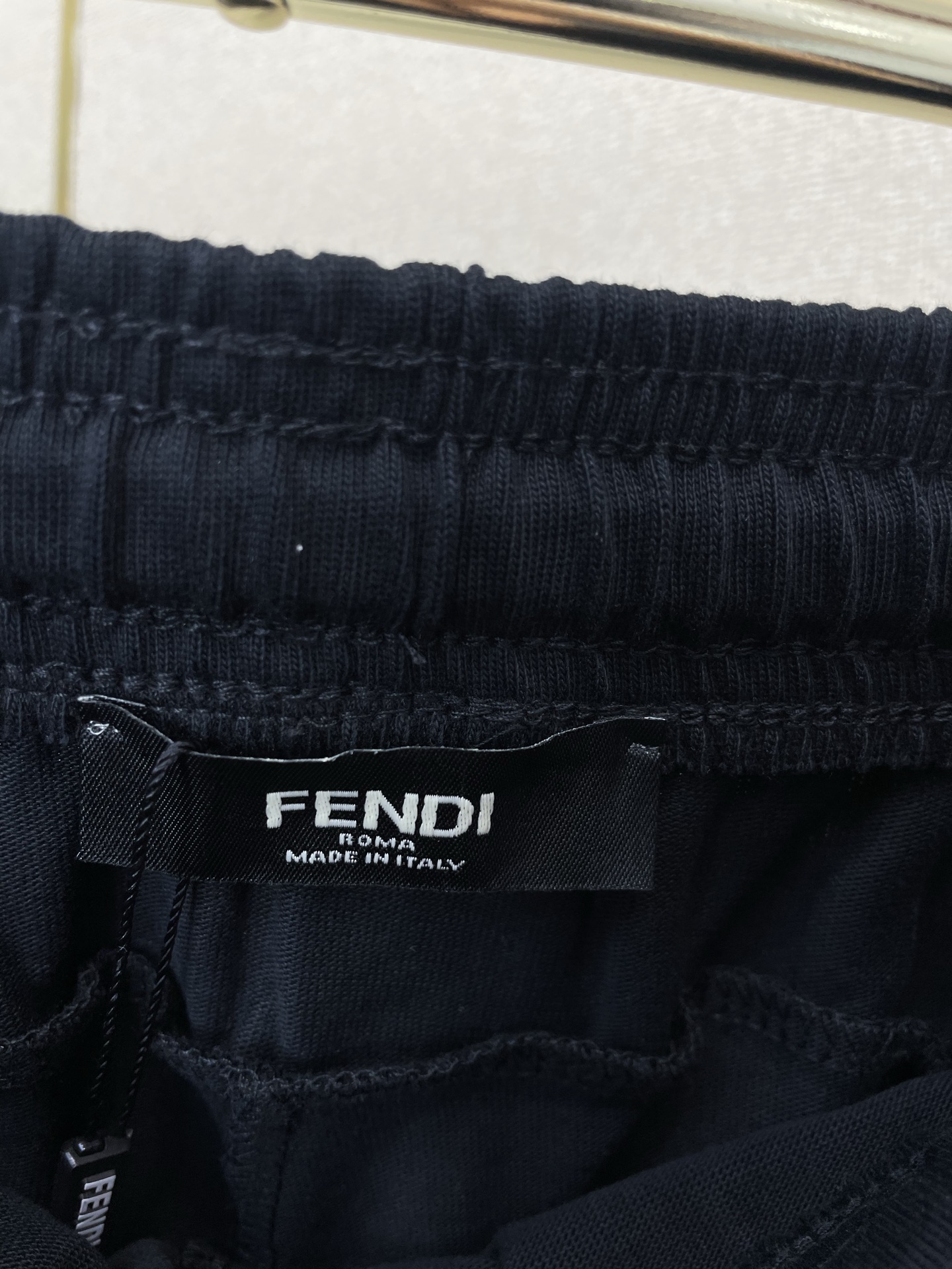 FENDI芬迪💥砸锅卖铁都要上的新款新款原单男士休闲短裤🩳高端定制 高端版本 时尚百搭爆款⚠️⚠️✨✨进口面料 手感超柔