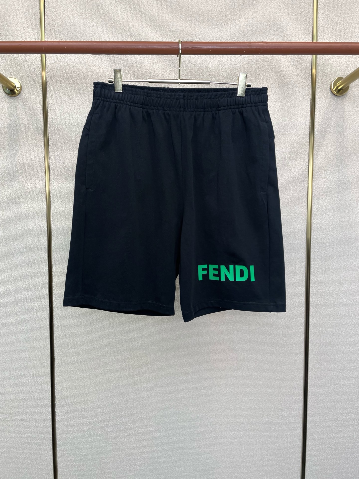 FENDI芬迪💥砸锅卖铁都要上的新款新款原单男士休闲短裤🩳高端定制 高端版本 时尚百搭爆款⚠️⚠️✨✨进口面料 手感超柔
