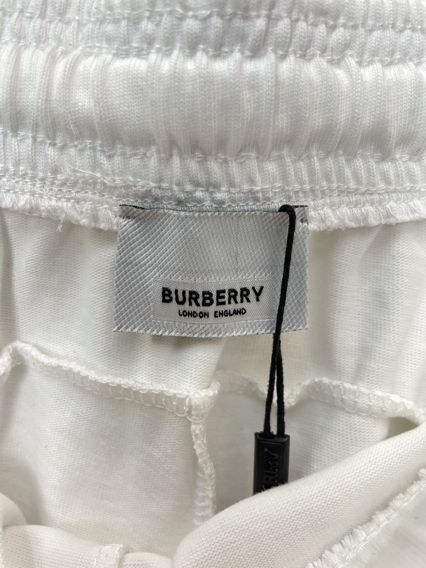 Burberry巴宝莉💥砸锅卖铁都要上的新款新款原单男士休闲短裤🩳高端定制 高端版本 时尚百搭爆款⚠️⚠️✨✨进口面料 