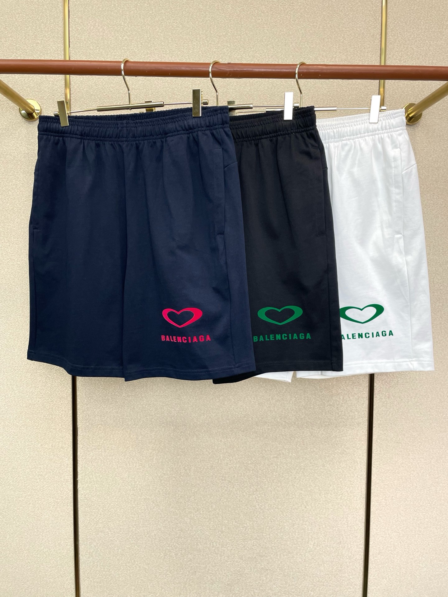 Balenciaga巴黎世家💥砸锅卖铁都要上的新款新款原单男士休闲短裤🩳高端定制 高端版本 时尚百搭爆款⚠️⚠️✨✨进口