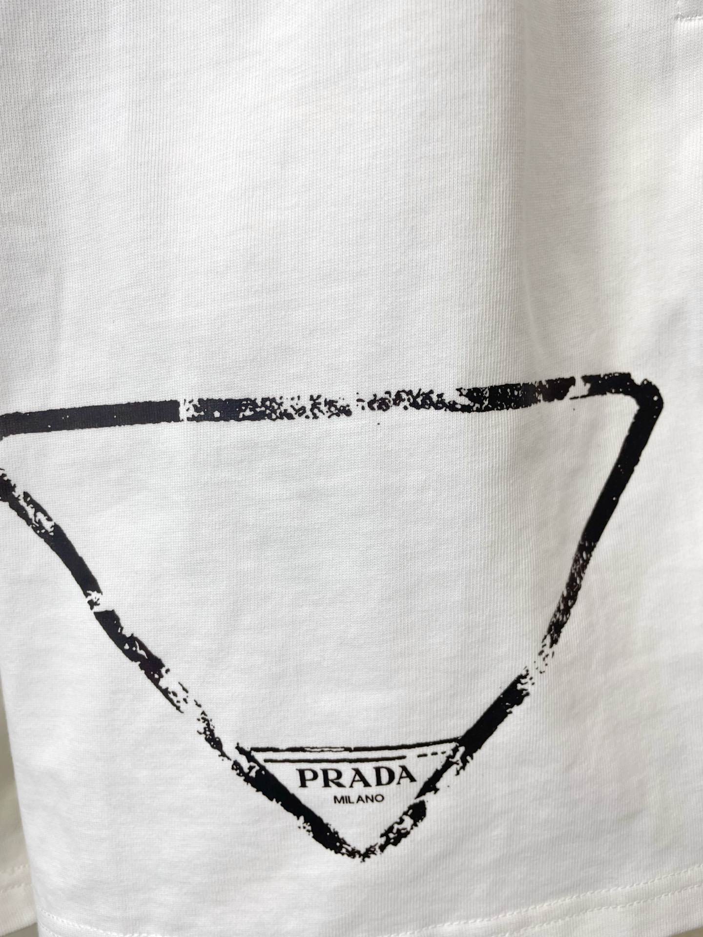 Prada普拉达💥砸锅卖铁都要上的新款新款原单男士休闲短裤🩳高端定制 高端版本 时尚百搭爆款⚠️⚠️✨✨进口面料 手感超